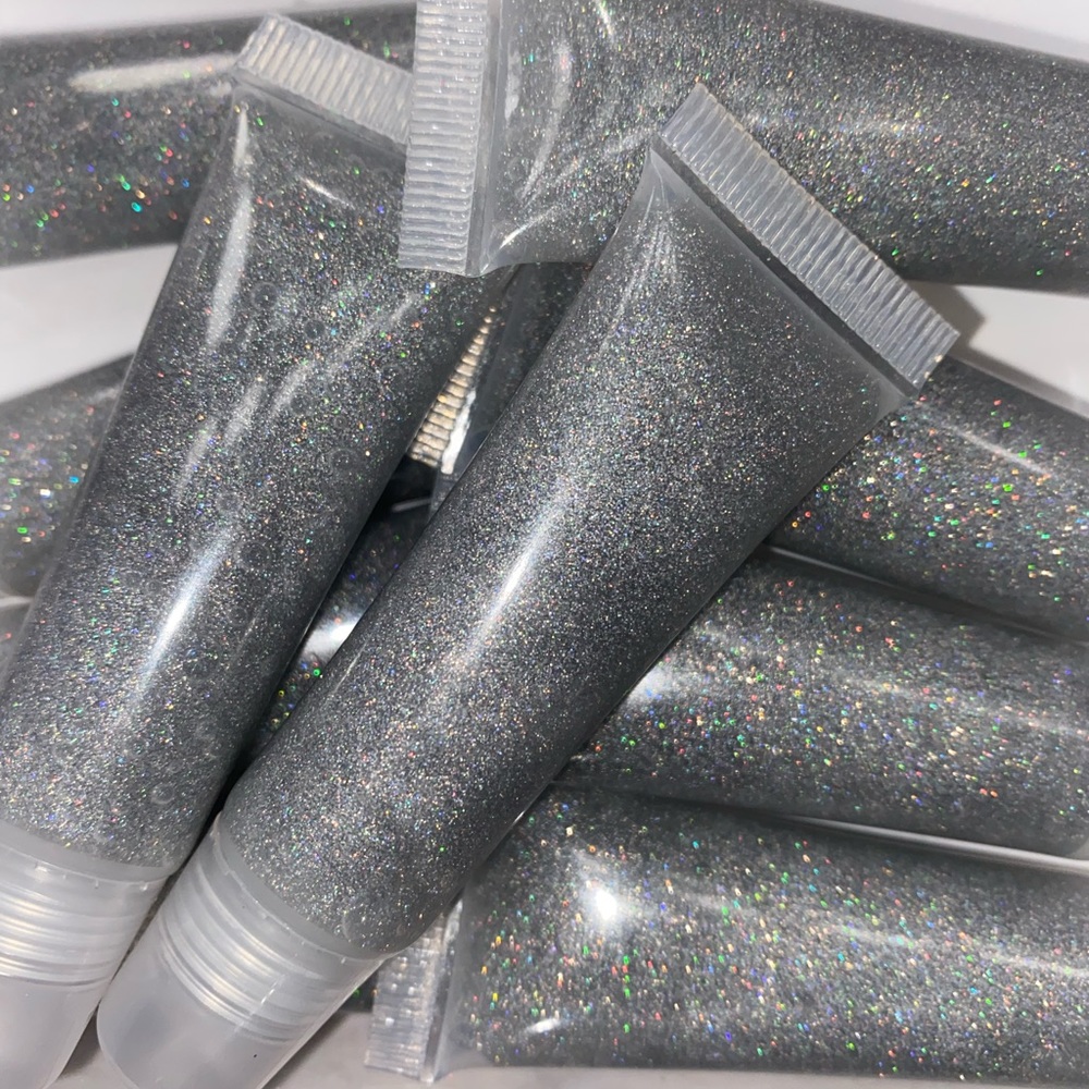 ONE sparkly lip gloss